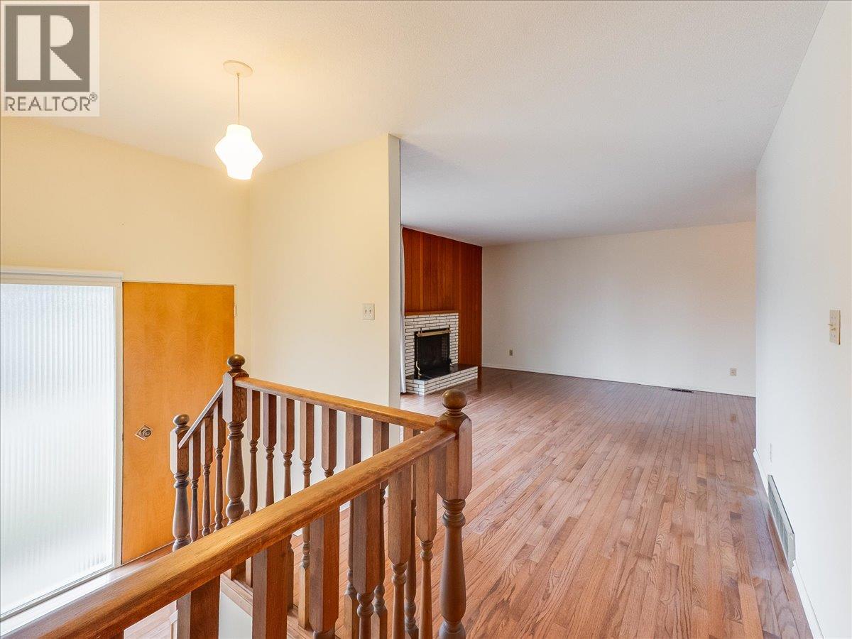 2242 11th Avenue, Castlegar, British Columbia  V1N 3A6 - Photo 29 - 10376492