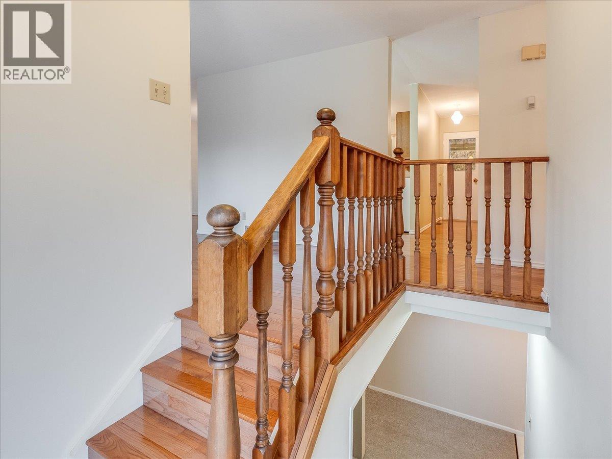 2242 11th Avenue, Castlegar, British Columbia  V1N 3A6 - Photo 30 - 10376492