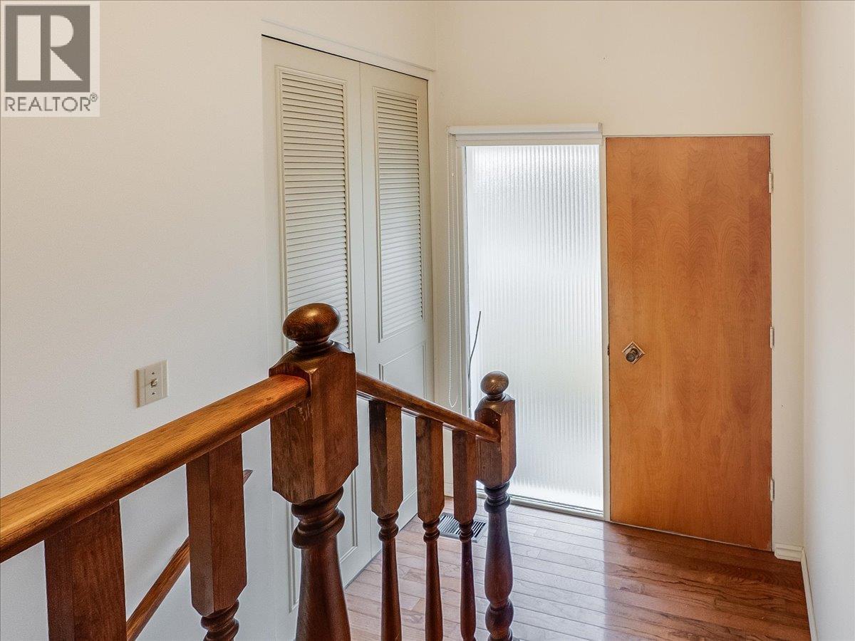 2242 11th Avenue, Castlegar, British Columbia  V1N 3A6 - Photo 31 - 10376492