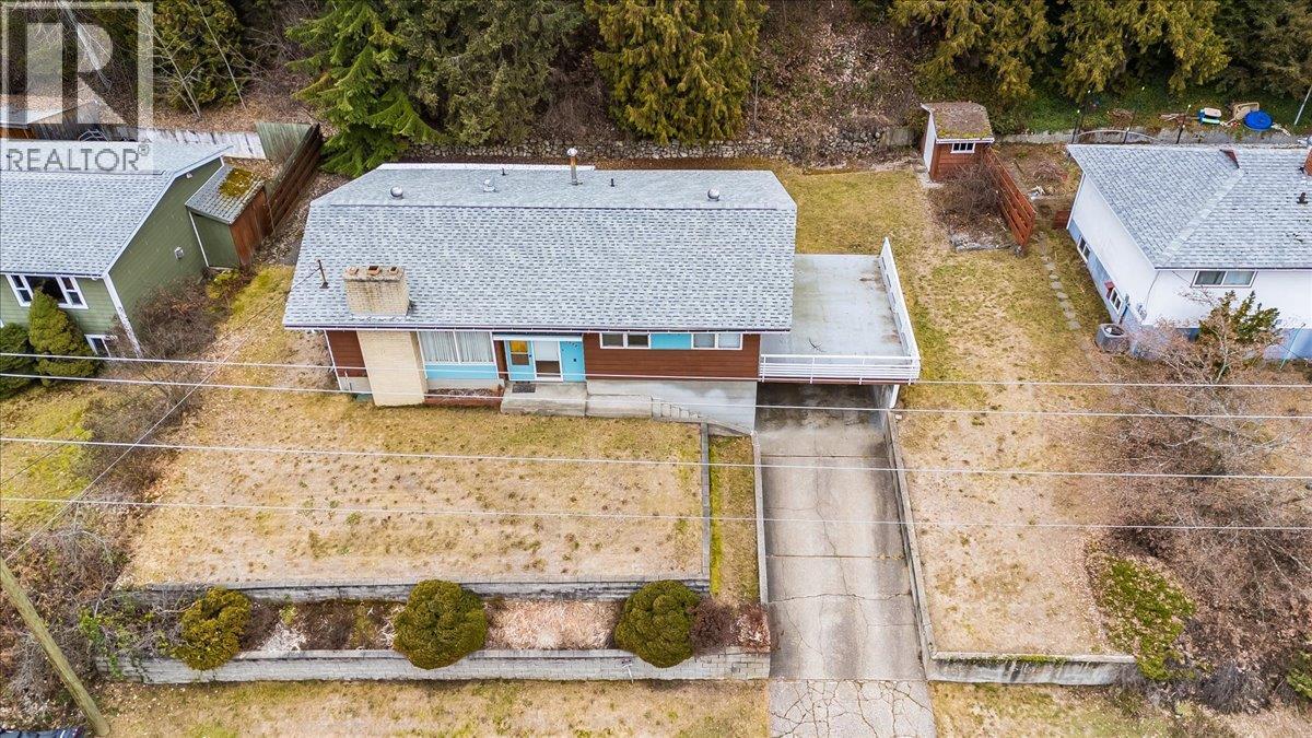 2242 11th Avenue, Castlegar, British Columbia  V1N 3A6 - Photo 65 - 10376492