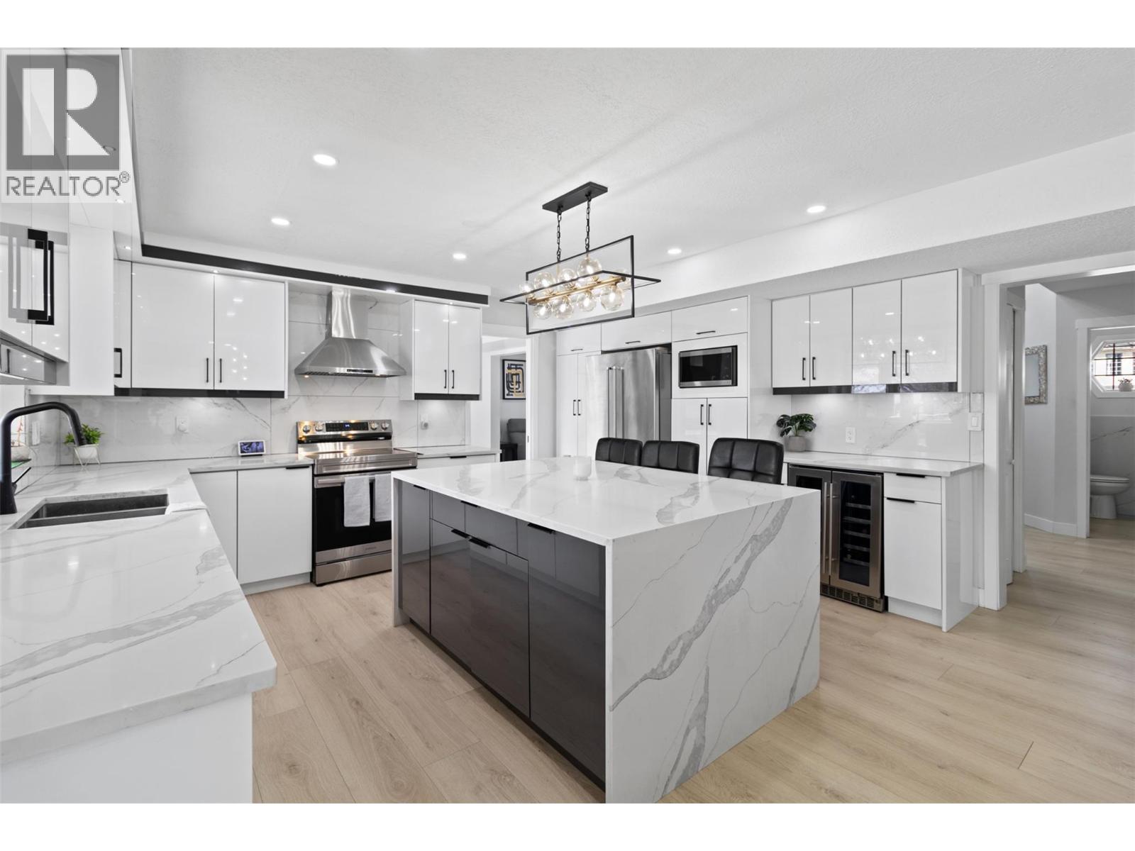 2134 Blackwell Avenue, Merritt, British Columbia  V1K 1J8 - Photo 6 - 10374463