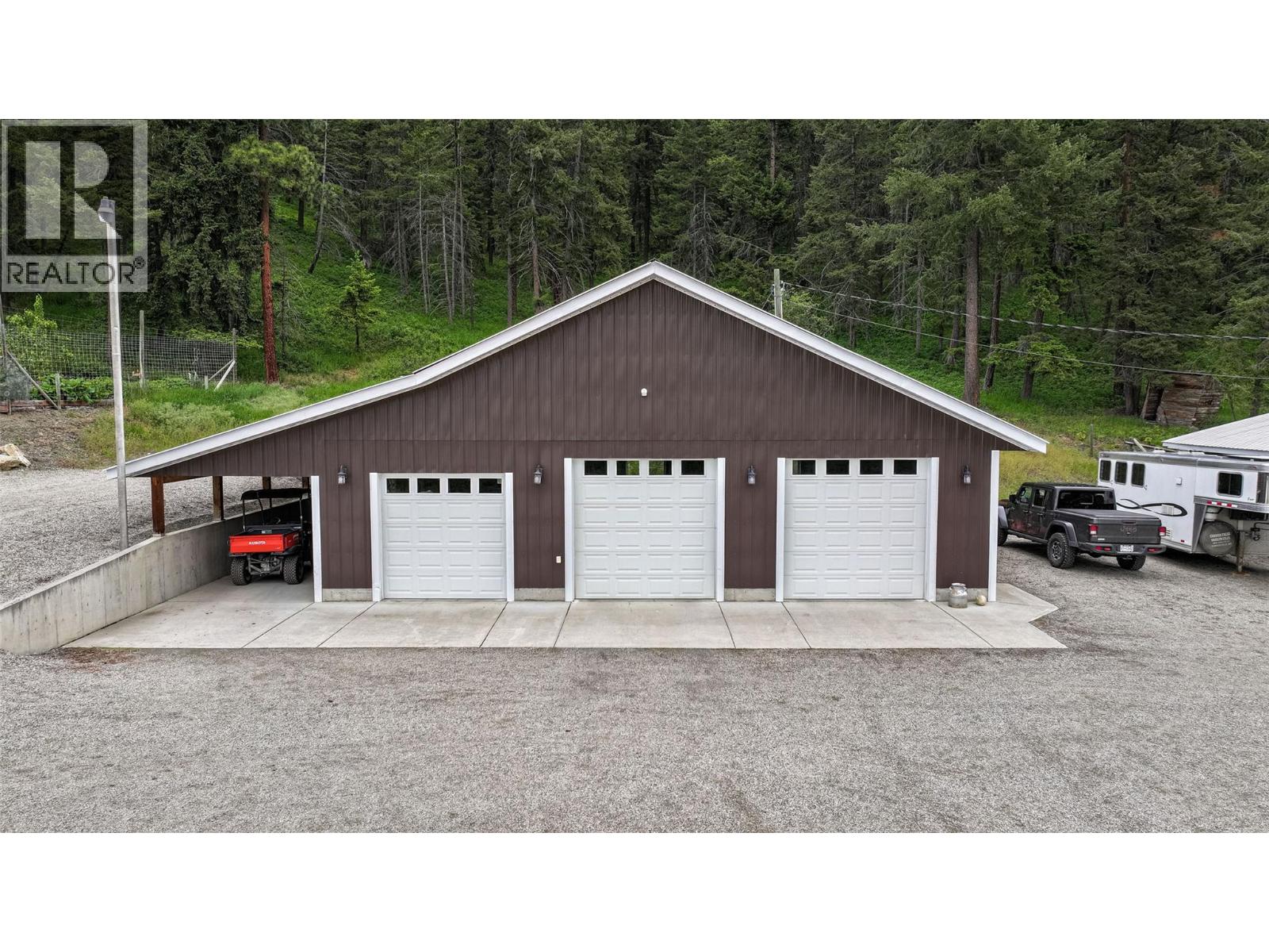 705 Creighton Valley Road, Lumby, British Columbia  V0E 2G1 - Photo 11 - 10377038