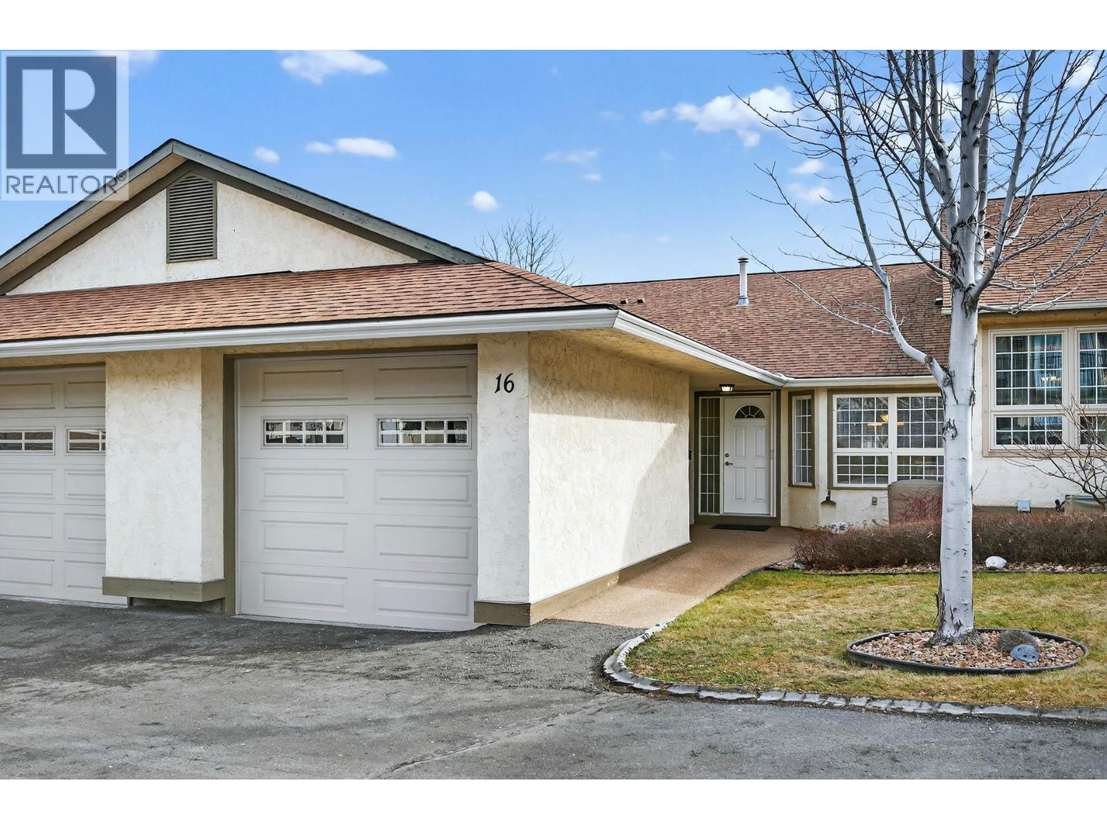 1750 Pacific Way Unit# 16, Kamloops, British Columbia  V2E 2K8 - Photo 1 - 10376925