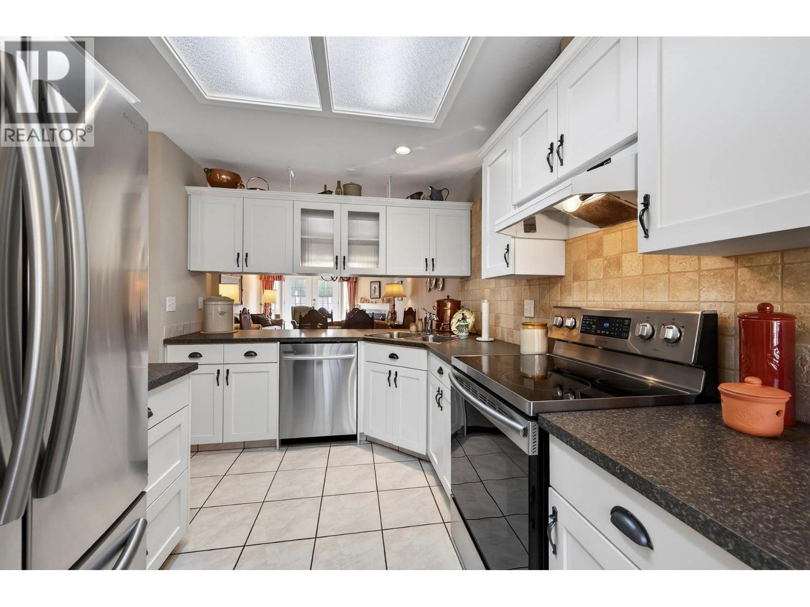 1750 Pacific Way Unit# 16, Kamloops, British Columbia  V2E 2K8 - Photo 11 - 10376925