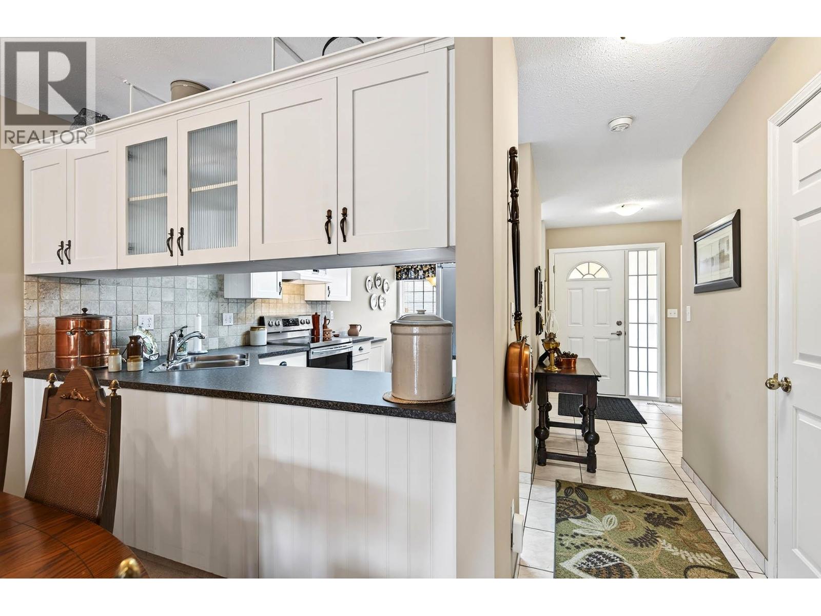 1750 Pacific Way Unit# 16, Kamloops, British Columbia  V2E 2K8 - Photo 14 - 10376925