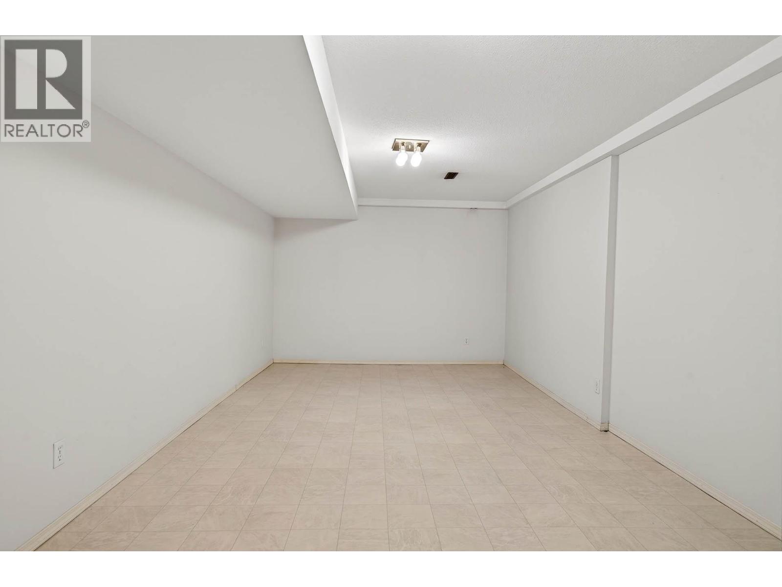 1750 Pacific Way Unit# 16, Kamloops, British Columbia  V2E 2K8 - Photo 36 - 10376925