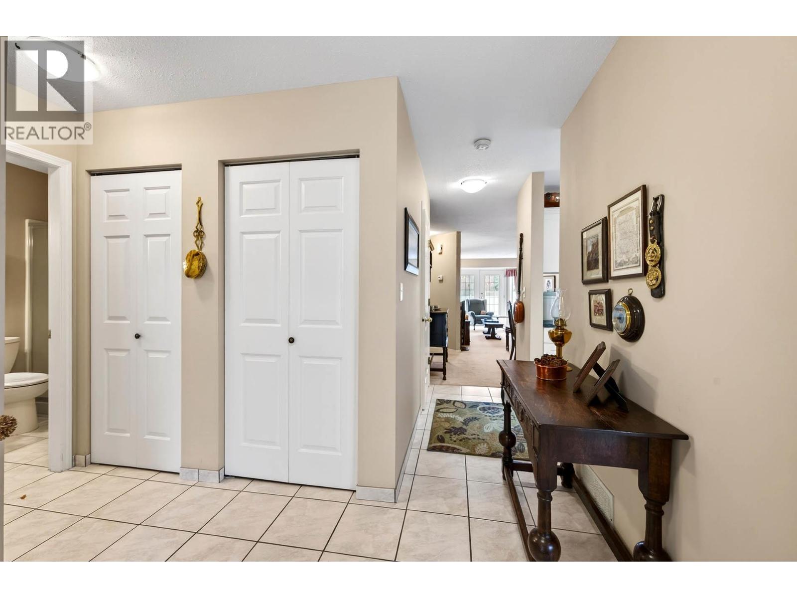 1750 Pacific Way Unit# 16, Kamloops, British Columbia  V2E 2K8 - Photo 5 - 10376925