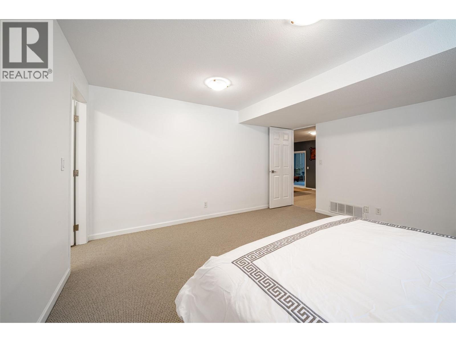 2102 Lillooet Court, Kelowna, British Columbia  V1V 1Y2 - Photo 42 - 10374633