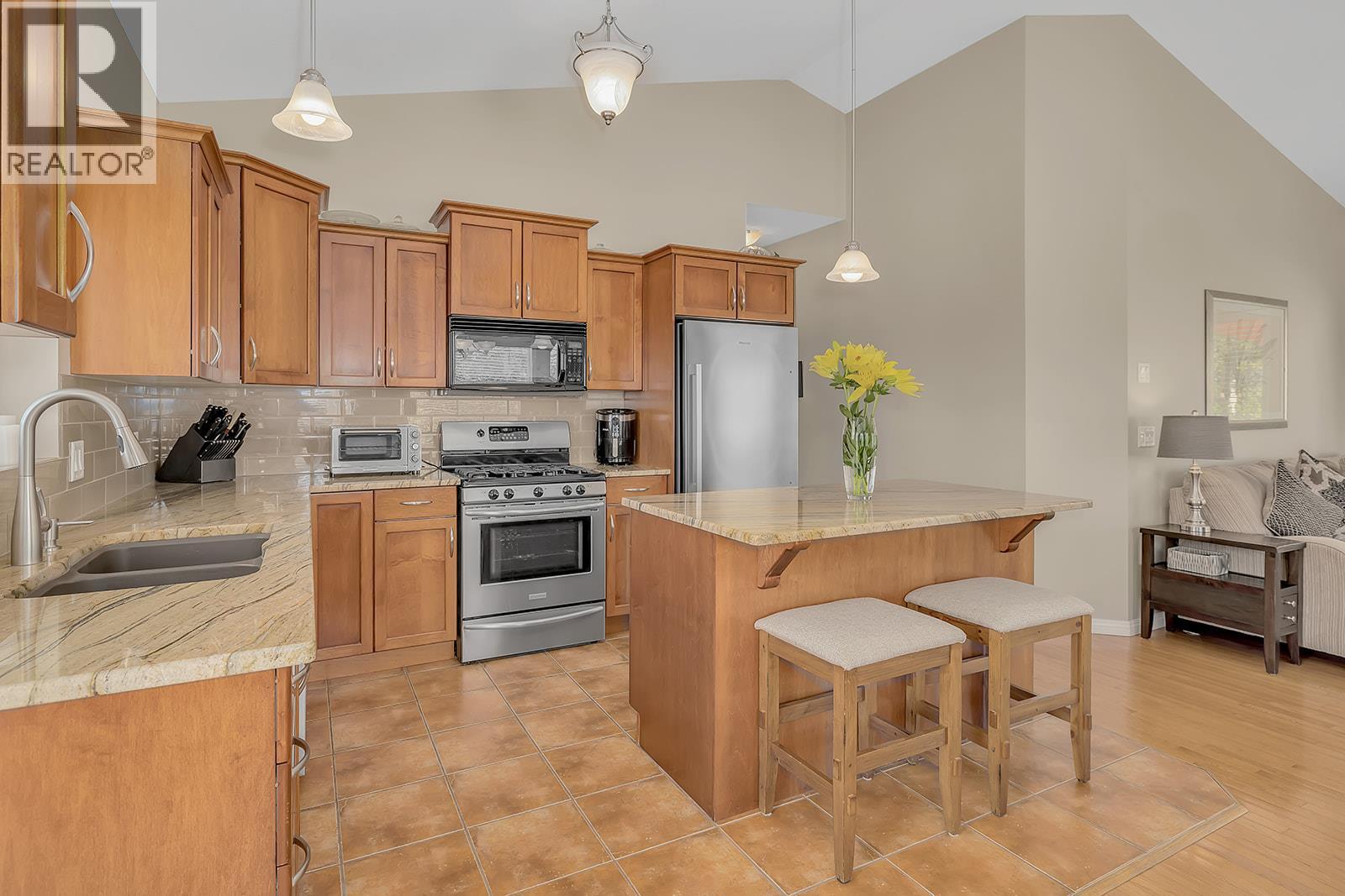 2040 Spyglass Way, West Kelowna, British Columbia  V1Z 3Z7 - Photo 21 - 10375981