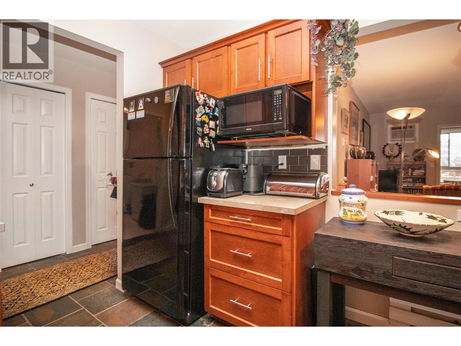 945 Lawrence Avenue Unit# 307, Kelowna, British Columbia  V1Y 6M3 - Photo 11 - 10377060