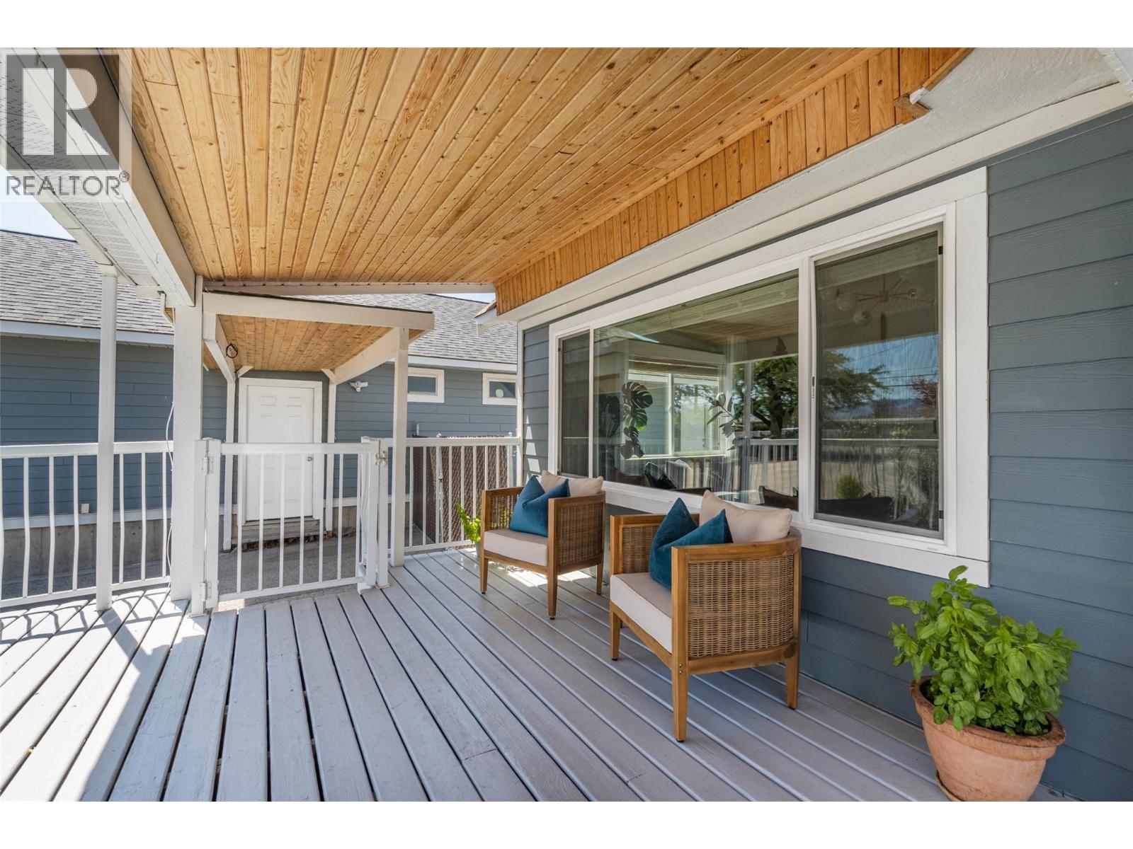 860 Fairview Road, Oliver, British Columbia  V0H 1T6 - Photo 2 - 10376585