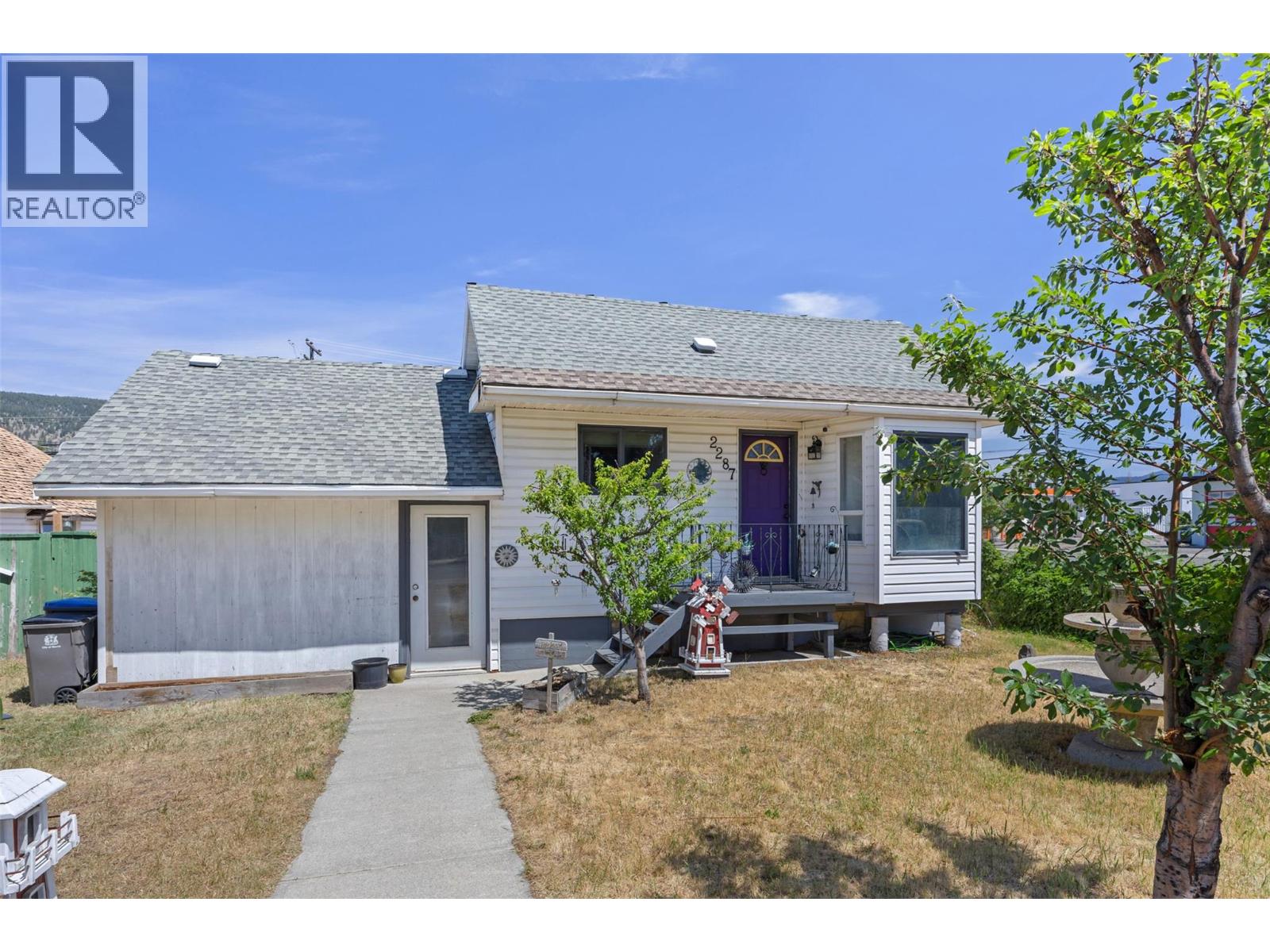 2287 Granite Avenue, Merritt, British Columbia  V1K 1B8 - Photo 2 - 10377106