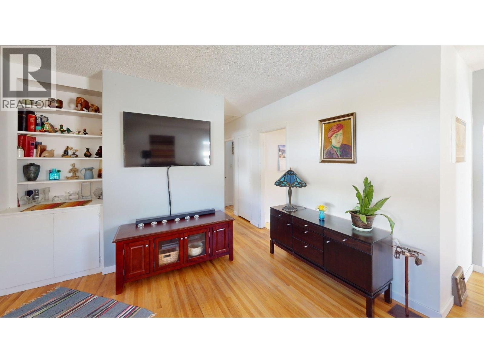 3130 Iris Crescent, Trail, British Columbia  V1R 2Y7 - Photo 5 - 10376790