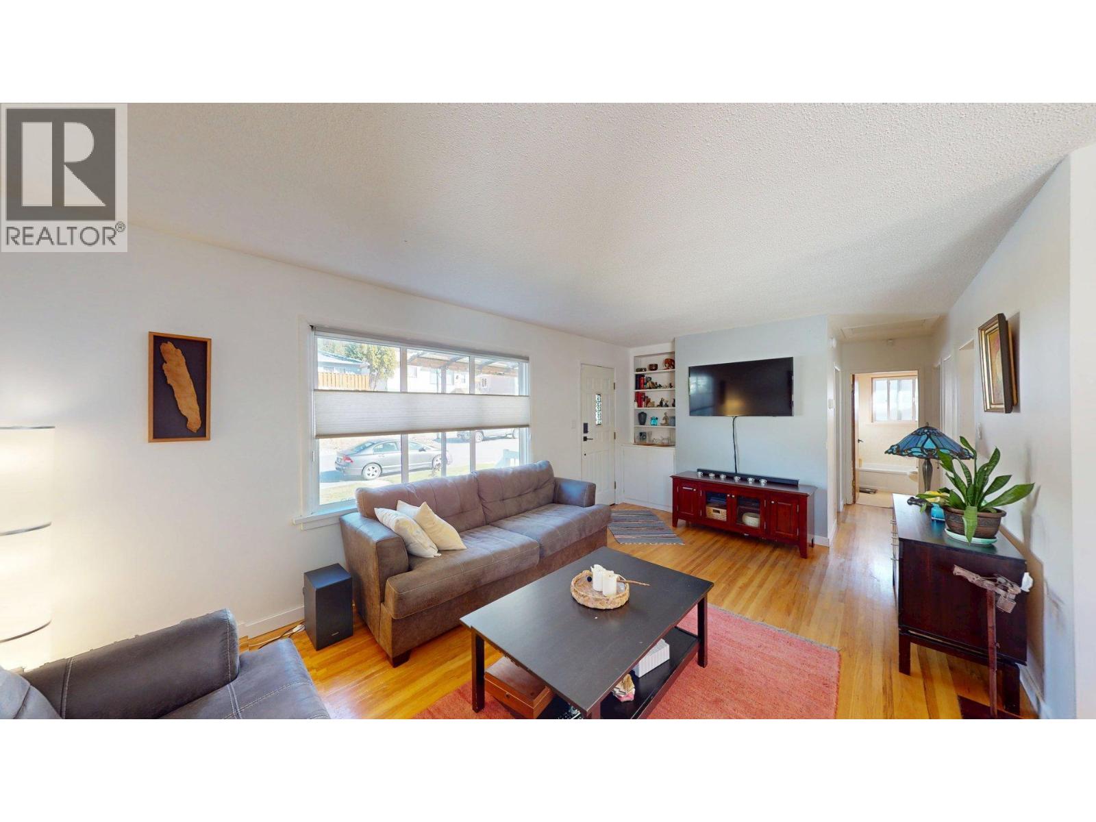 3130 Iris Crescent, Trail, British Columbia  V1R 2Y7 - Photo 7 - 10376790