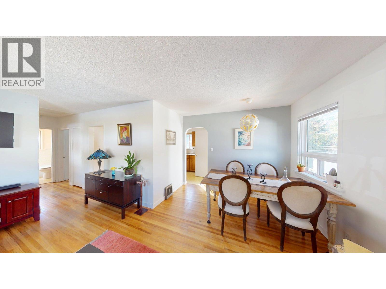 3130 Iris Crescent, Trail, British Columbia  V1R 2Y7 - Photo 8 - 10376790