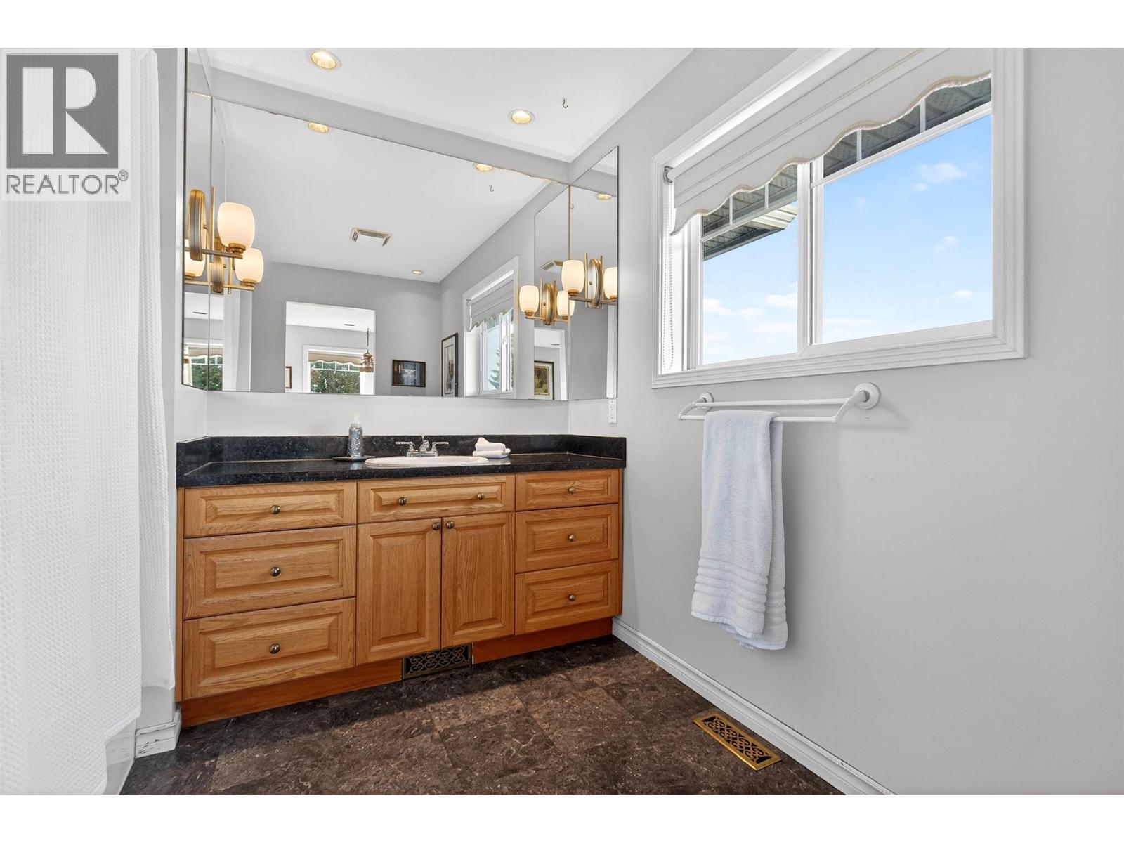 9823 Winview Road, Lake Country, British Columbia  V4V 1L6 - Photo 17 - 10376917