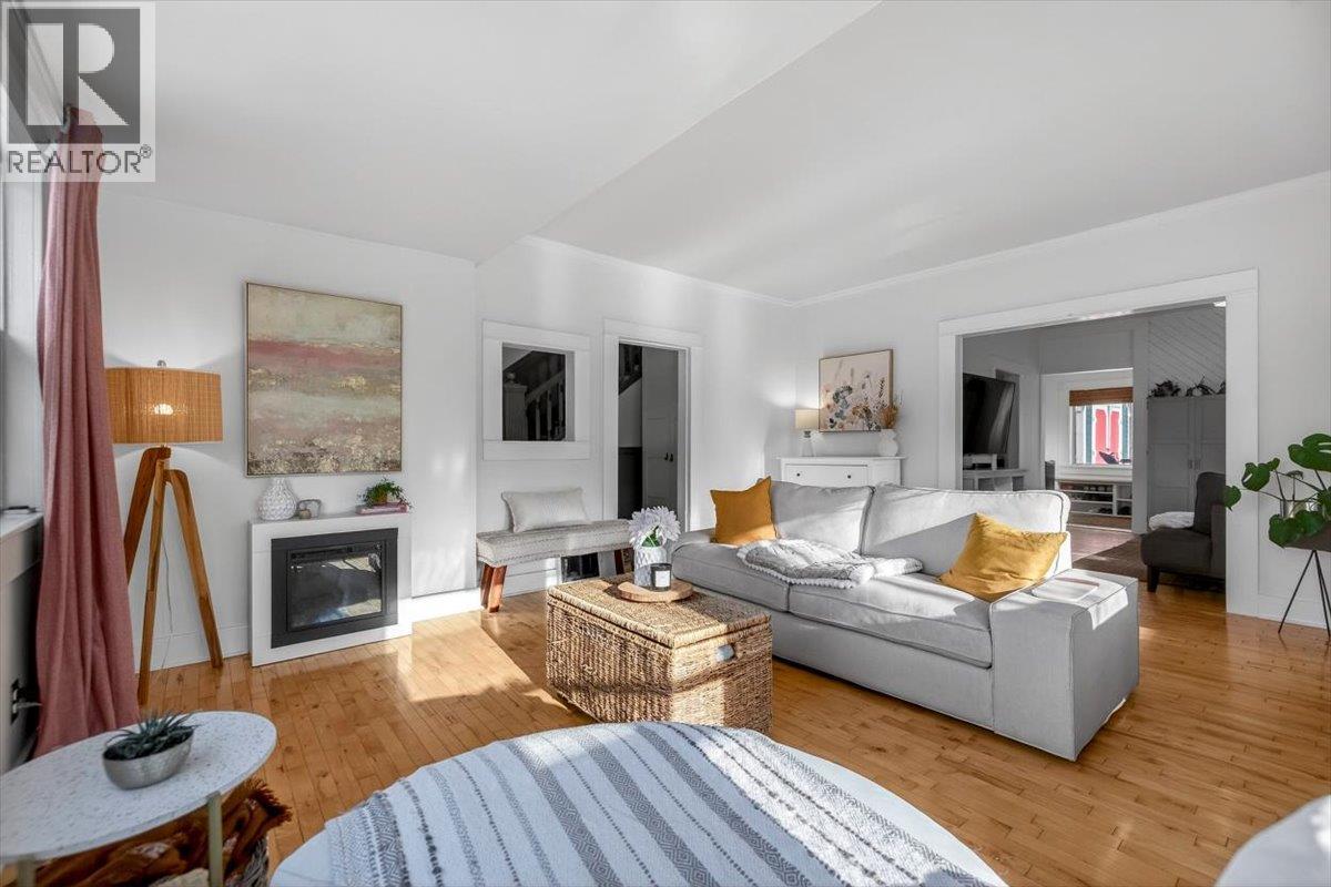 106 1st Street, Fernie, British Columbia  V0B 1M0 - Photo 11 - 10376820