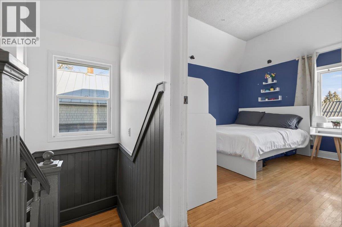 106 1st Street, Fernie, British Columbia  V0B 1M0 - Photo 32 - 10376820