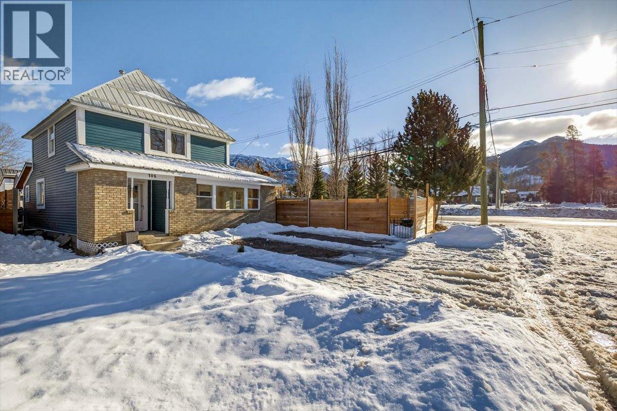 106 1st Street, Fernie, British Columbia  V0B 1M0 - Photo 4 - 10376820
