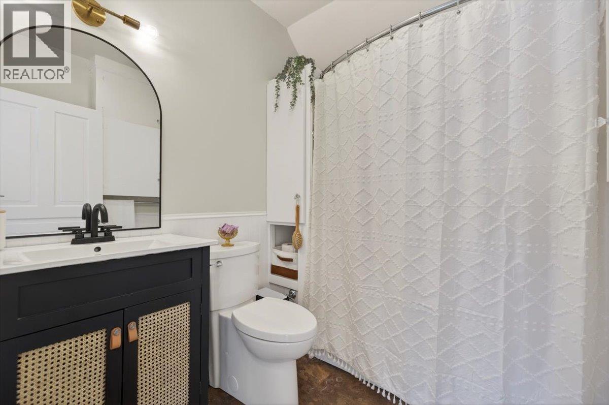 106 1st Street, Fernie, British Columbia  V0B 1M0 - Photo 41 - 10376820