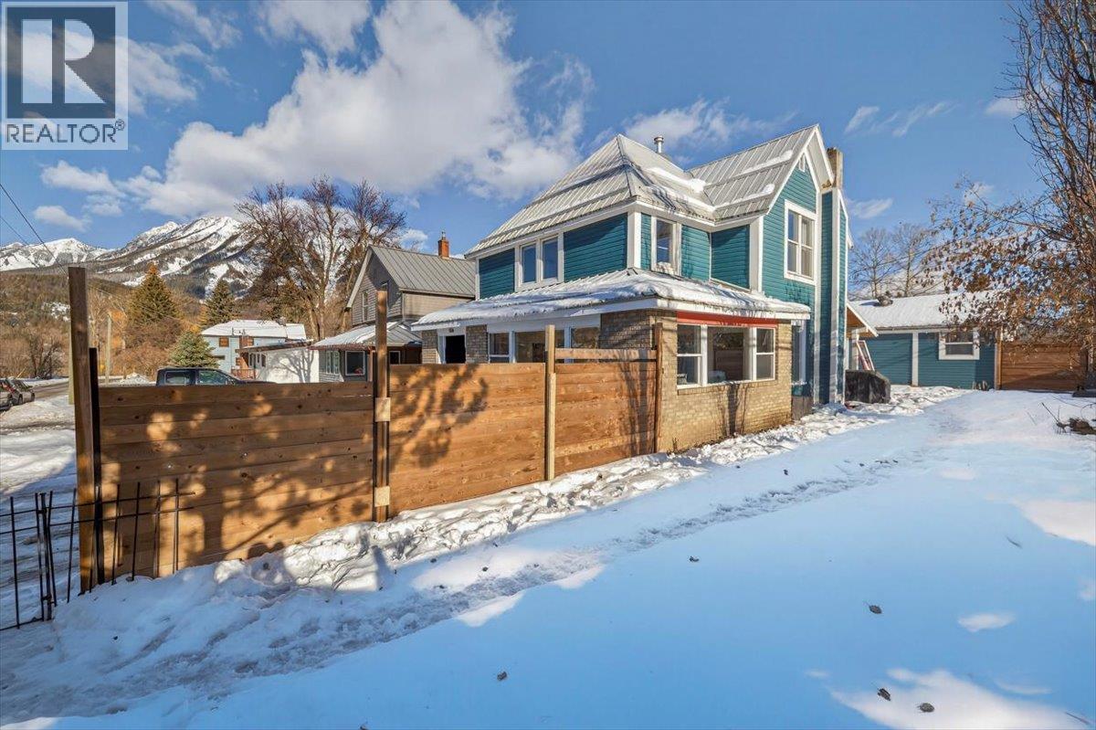 106 1st Street, Fernie, British Columbia  V0B 1M0 - Photo 52 - 10376820