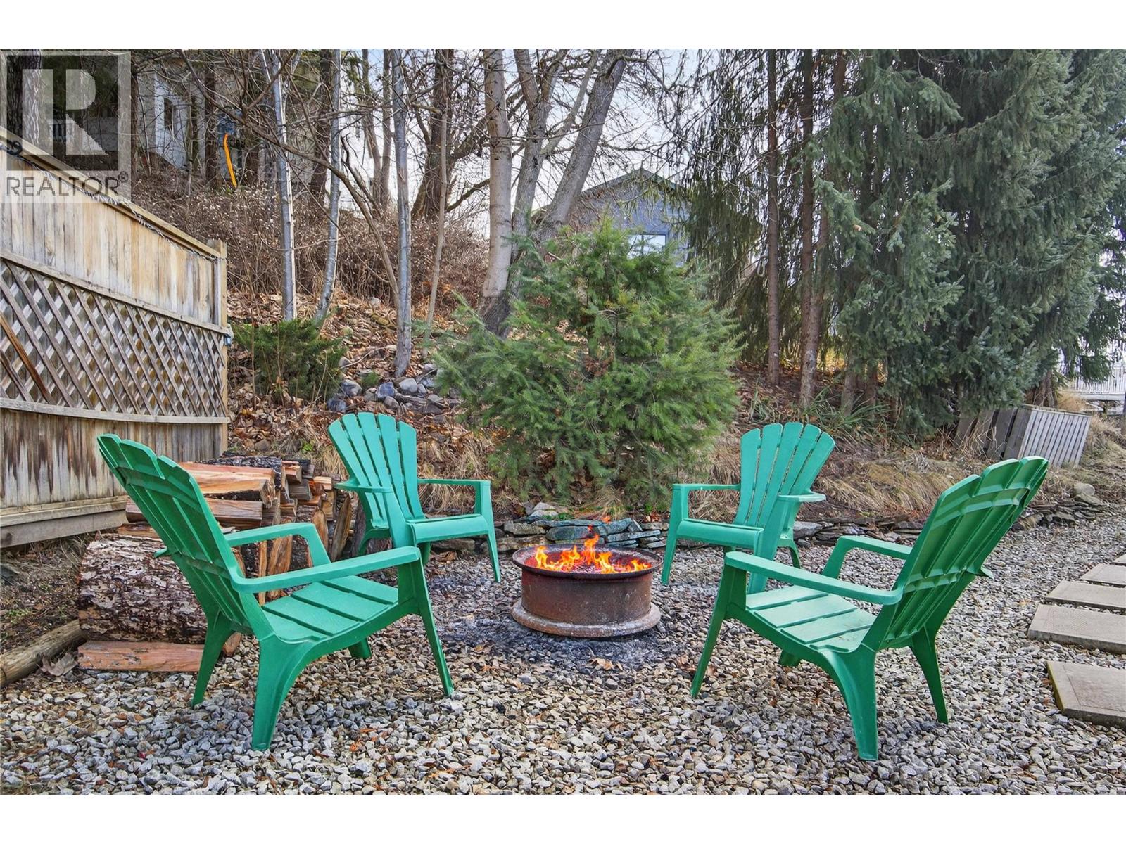 671 1 Avenue Se, Salmon Arm, British Columbia  V1E 1G7 - Photo 10 - 10376943