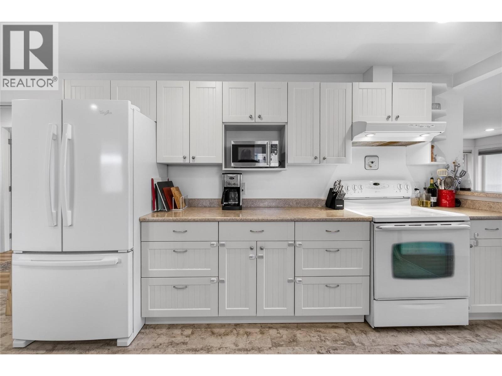 671 1 Avenue Se, Salmon Arm, British Columbia  V1E 1G7 - Photo 20 - 10376943