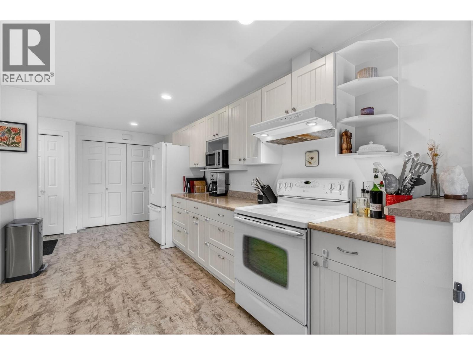 671 1 Avenue Se, Salmon Arm, British Columbia  V1E 1G7 - Photo 22 - 10376943