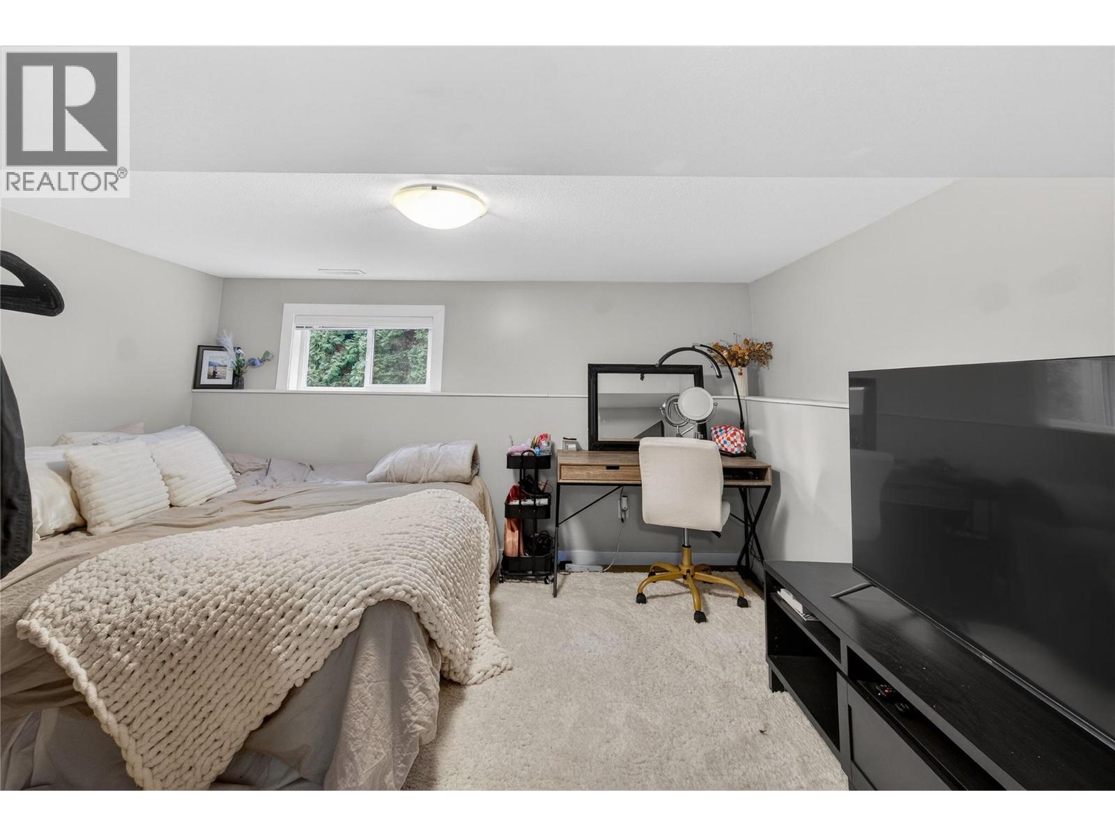 671 1 Avenue Se, Salmon Arm, British Columbia  V1E 1G7 - Photo 44 - 10376943