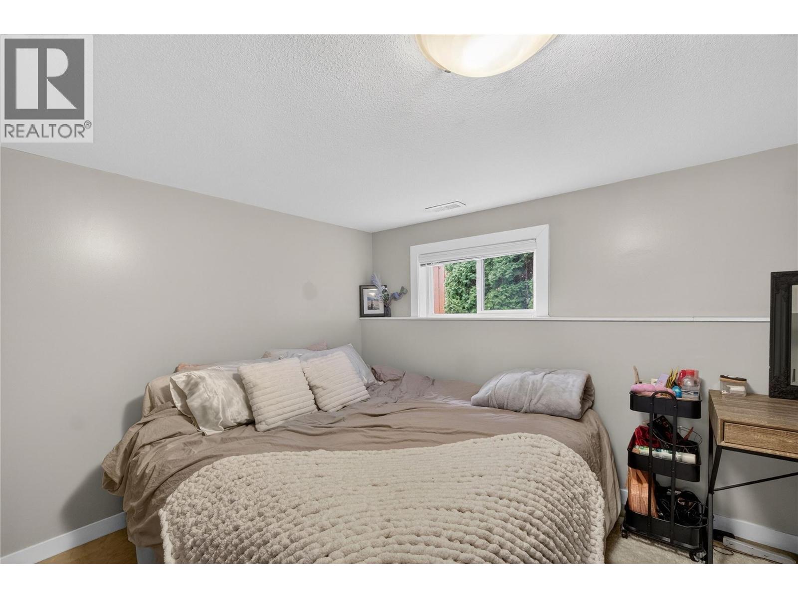 671 1 Avenue Se, Salmon Arm, British Columbia  V1E 1G7 - Photo 45 - 10376943