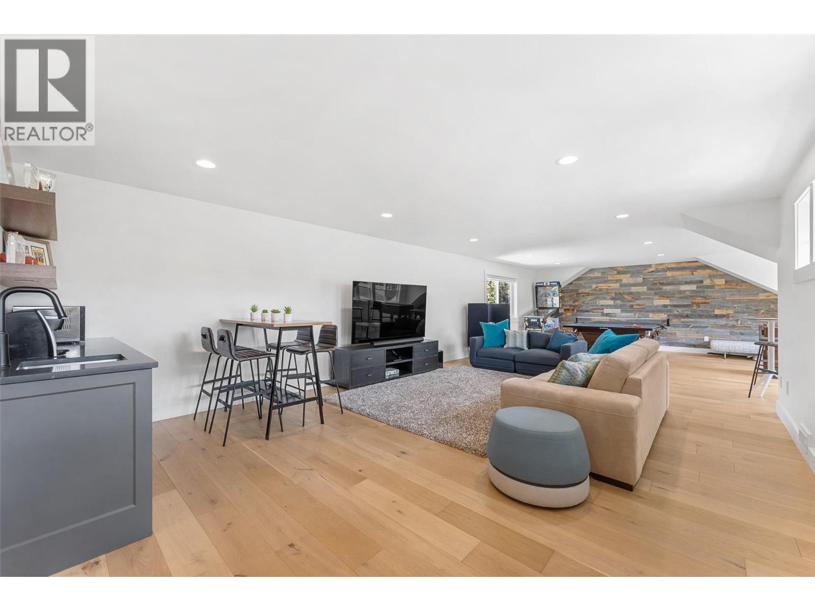 3558 Spiers Road, Kelowna, British Columbia  V1W 4A8 - Photo 50 - 10376926