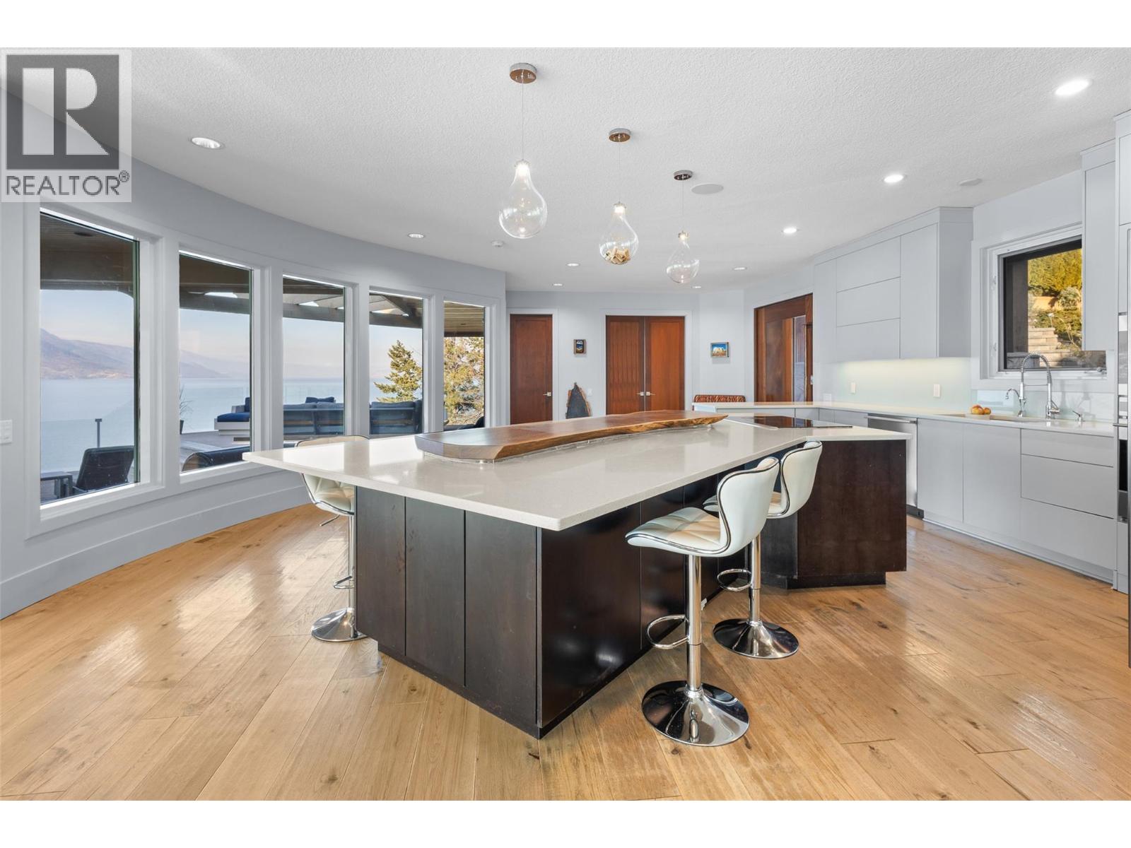 2100 Dewdney Road, Kelowna, British Columbia  V1V 2C3 - Photo 11 - 10374970