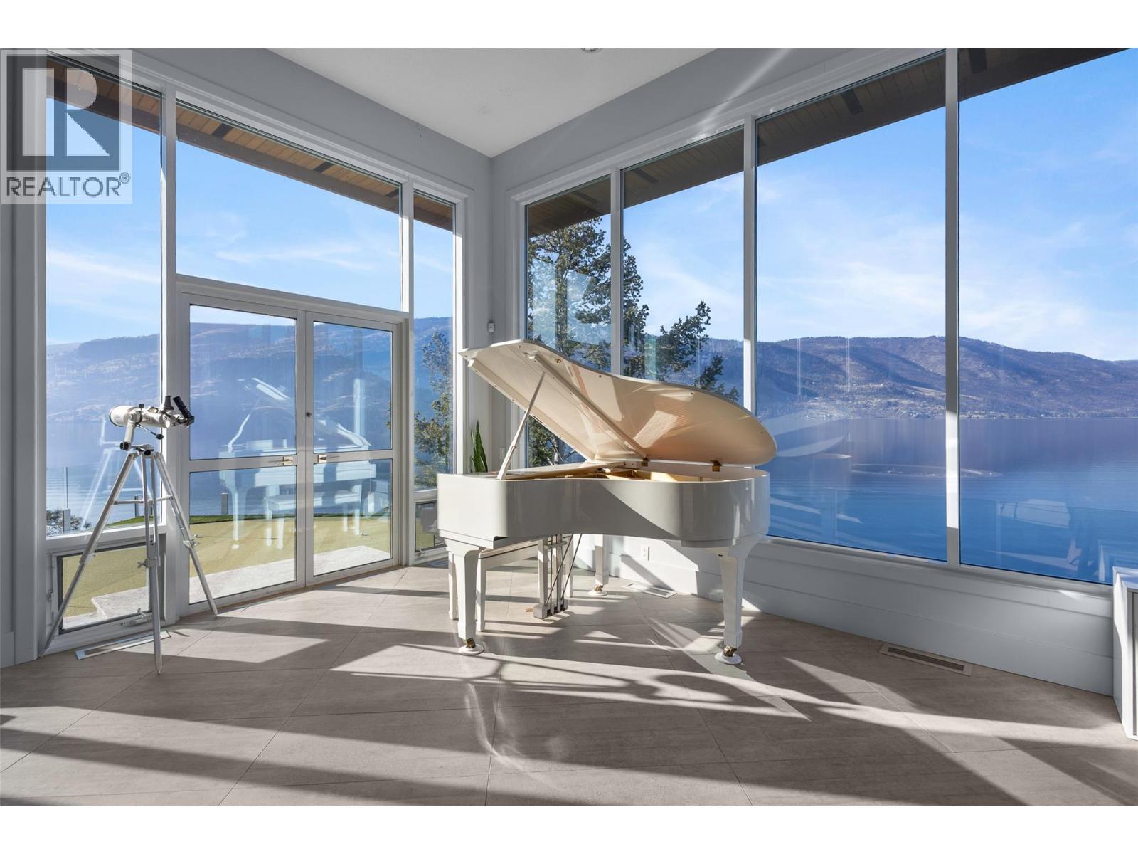 2100 Dewdney Road, Kelowna, British Columbia  V1V 2C3 - Photo 23 - 10374970