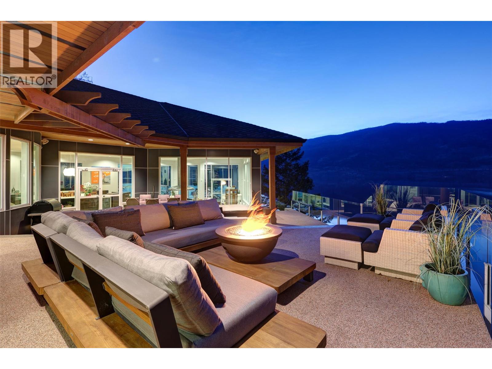 2100 Dewdney Road, Kelowna, British Columbia  V1V 2C3 - Photo 6 - 10374970