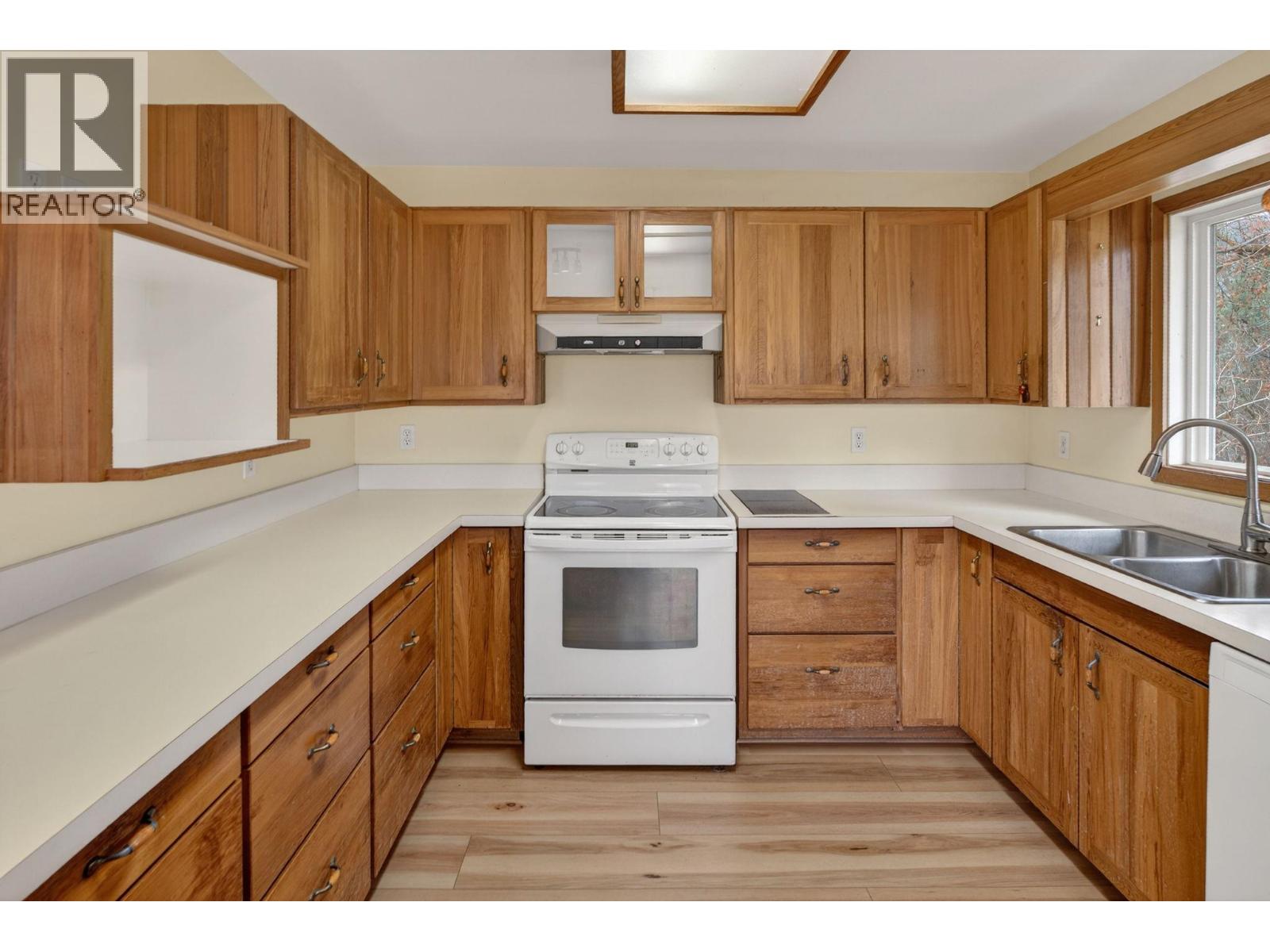 3305 Mcgibney Road, Naramata, British Columbia  V0H 1N0 - Photo 14 - 10377012