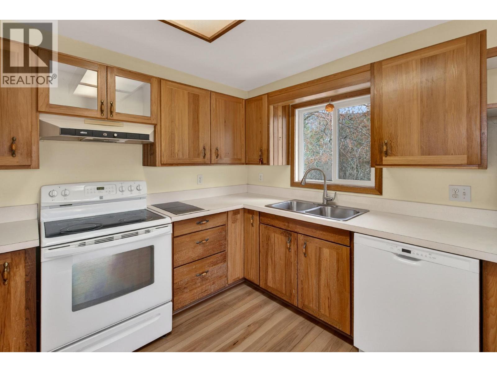 3305 Mcgibney Road, Naramata, British Columbia  V0H 1N0 - Photo 15 - 10377012