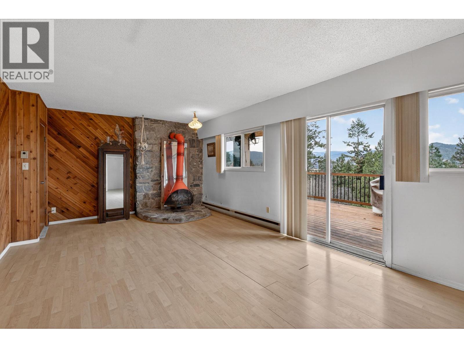 3305 Mcgibney Road, Naramata, British Columbia  V0H 1N0 - Photo 4 - 10377012