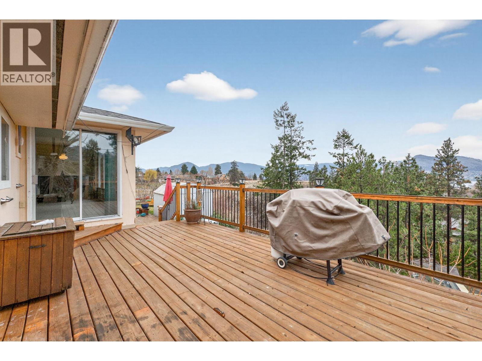 3305 Mcgibney Road, Naramata, British Columbia  V0H 1N0 - Photo 9 - 10377012