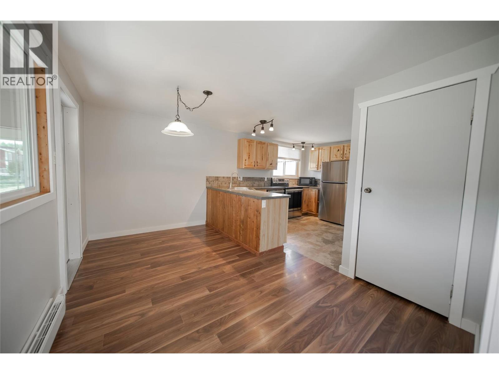 505 Chief David Road, Baynes Lake, British Columbia  V0B 1T4 - Photo 11 - 10377017