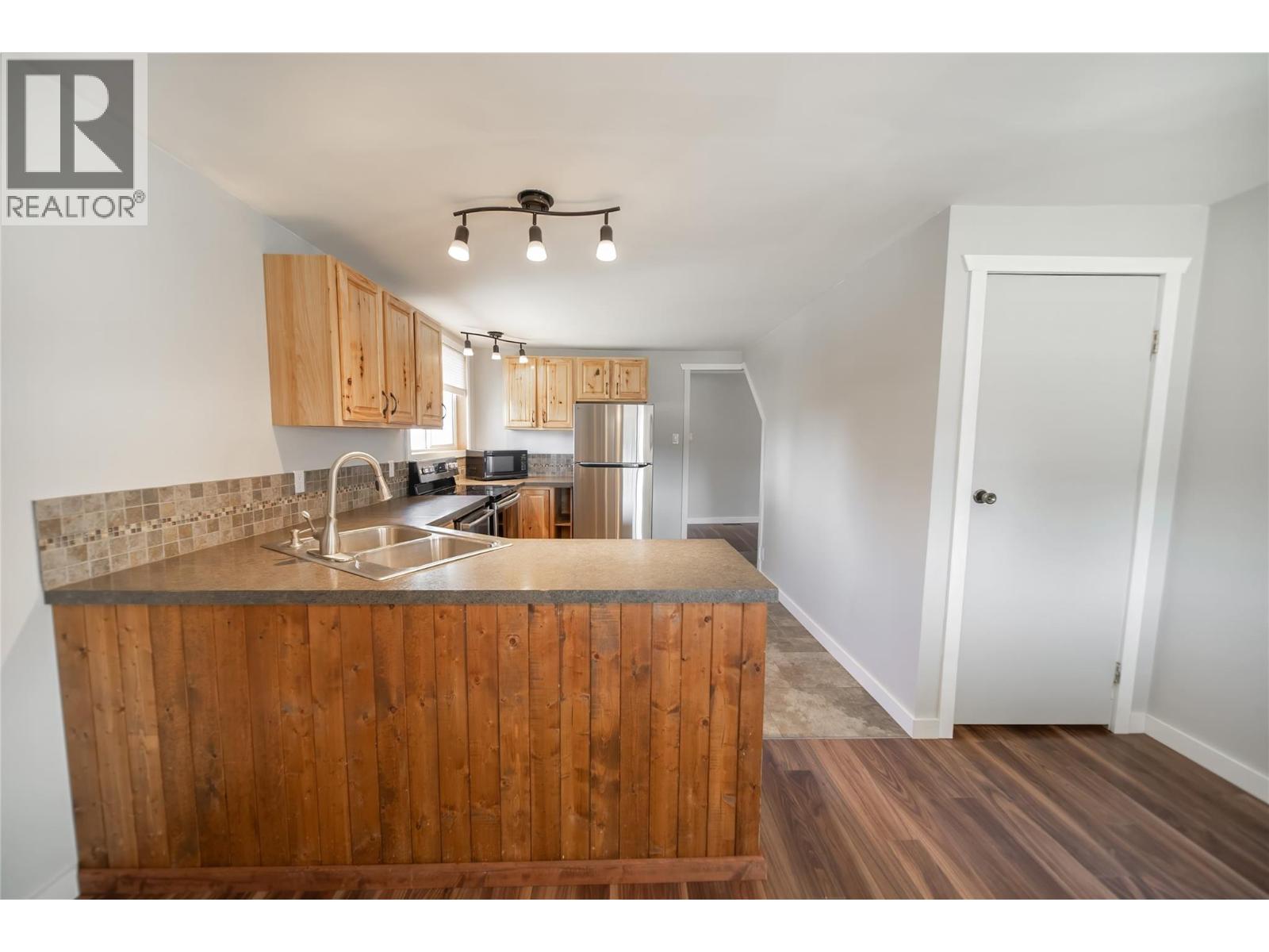 505 Chief David Road, Baynes Lake, British Columbia  V0B 1T4 - Photo 13 - 10377017