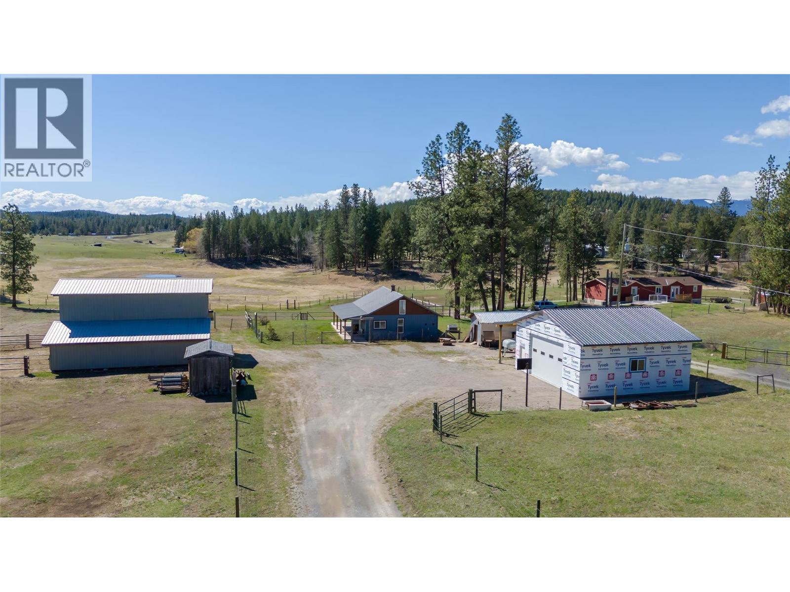 505 Chief David Road, Baynes Lake, British Columbia  V0B 1T4 - Photo 2 - 10377017