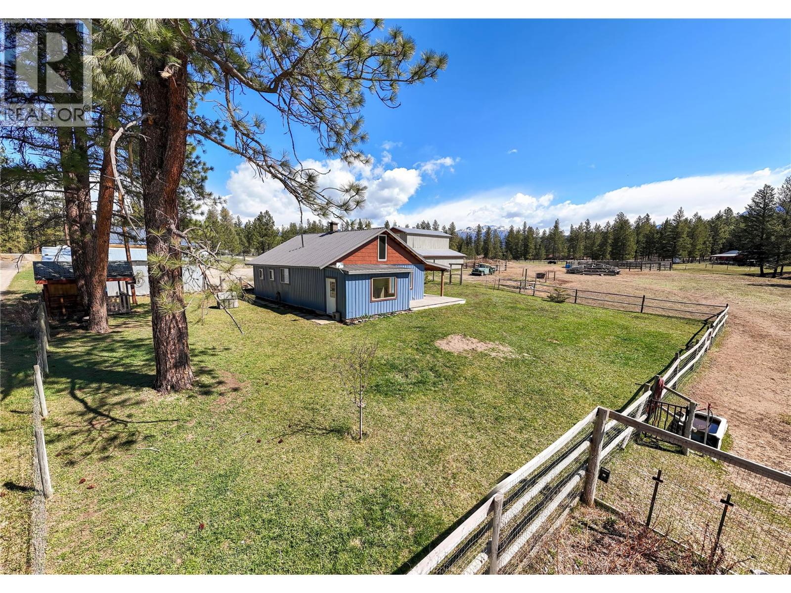 505 Chief David Road, Baynes Lake, British Columbia  V0B 1T4 - Photo 37 - 10377017