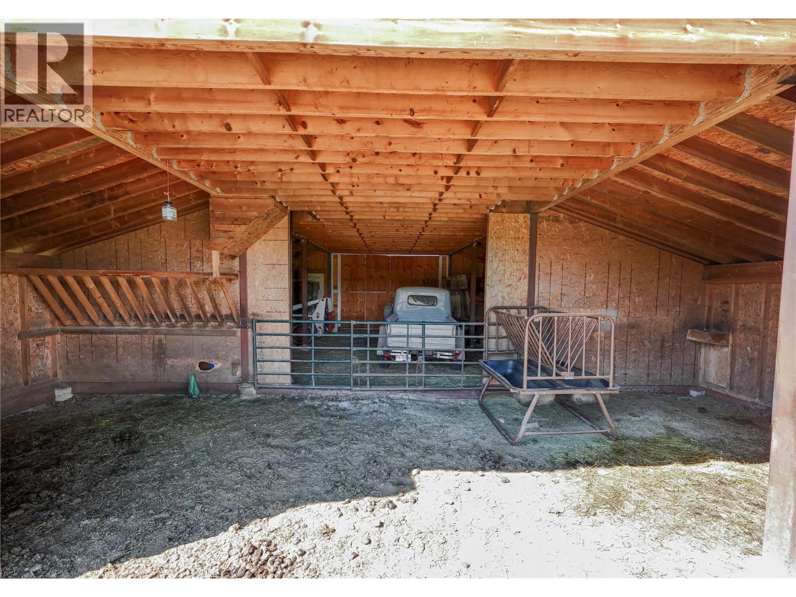 505 Chief David Road, Baynes Lake, British Columbia  V0B 1T4 - Photo 43 - 10377017