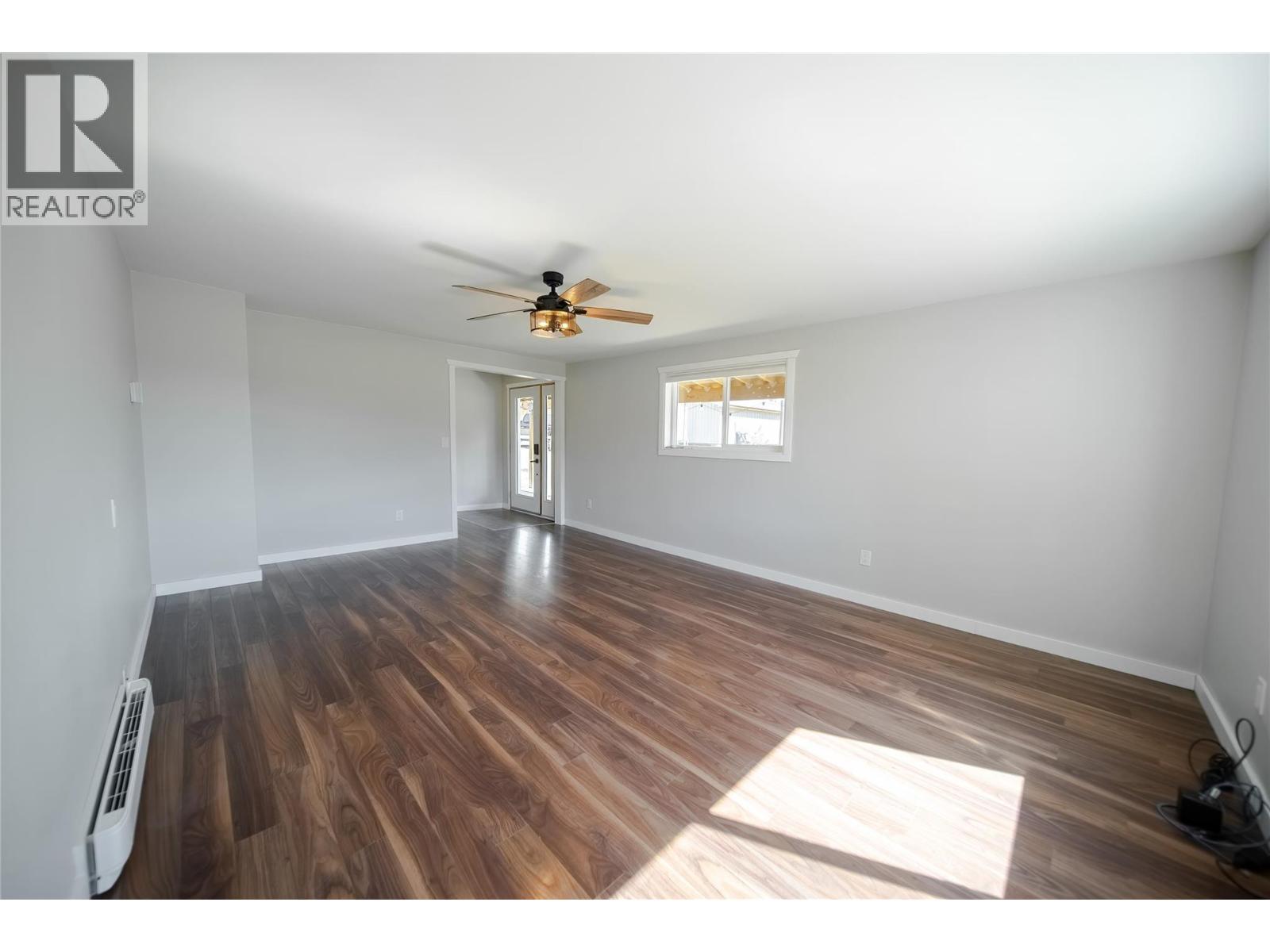 505 Chief David Road, Baynes Lake, British Columbia  V0B 1T4 - Photo 7 - 10377017