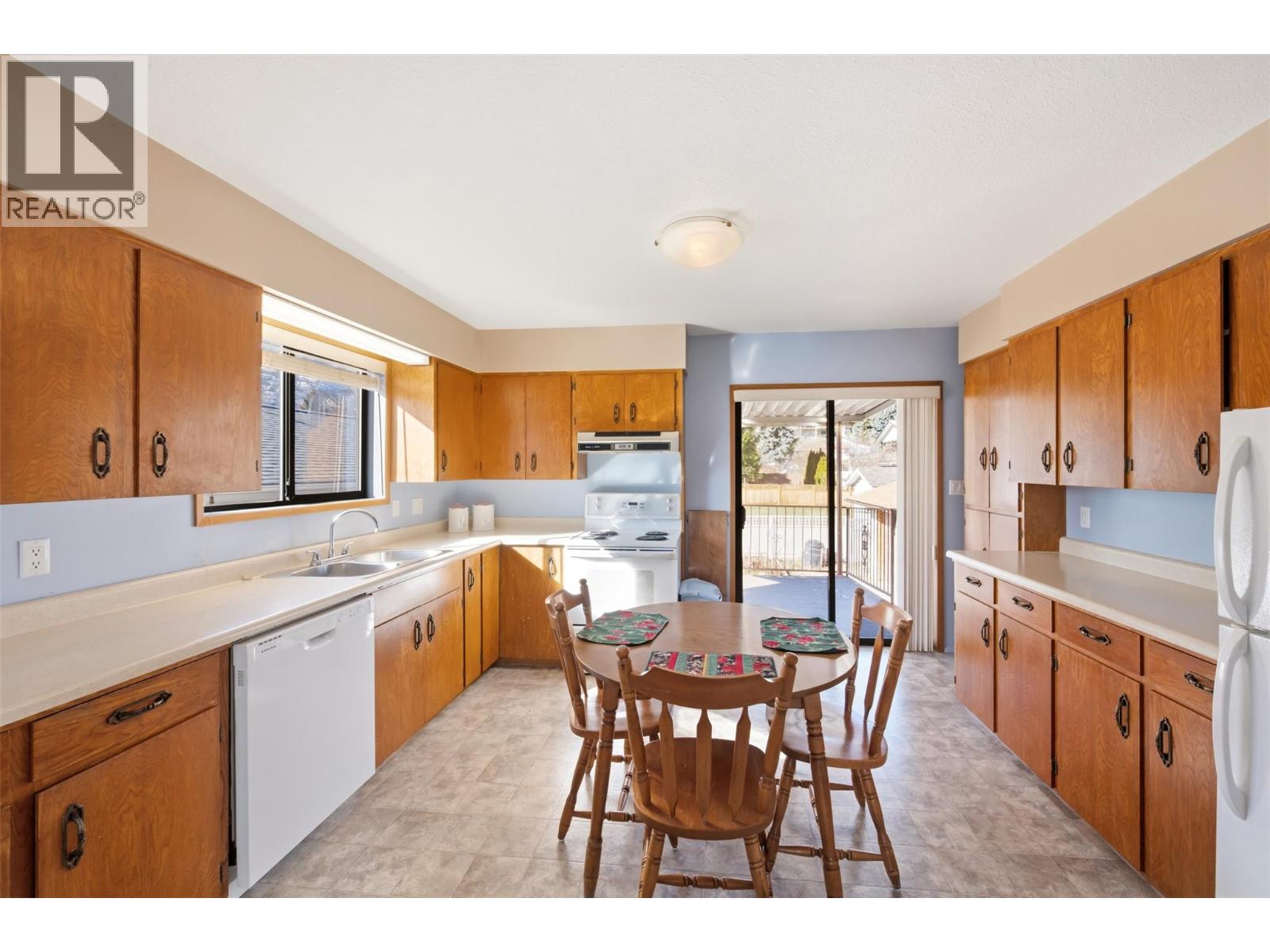 5808 Columbia Street, Oliver, British Columbia  V0H 1T0 - Photo 8 - 10376437