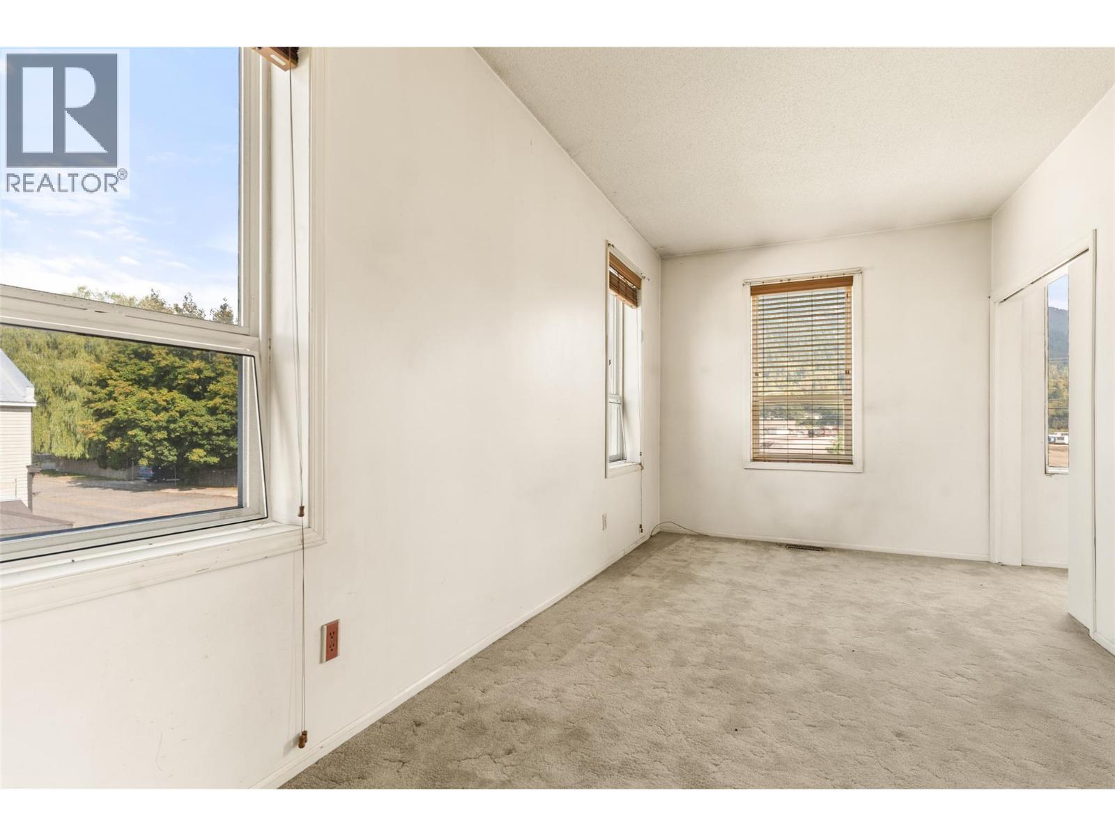 519 Fourth Street E, Revelstoke, British Columbia  V0E 2S0 - Photo 16 - 10376719