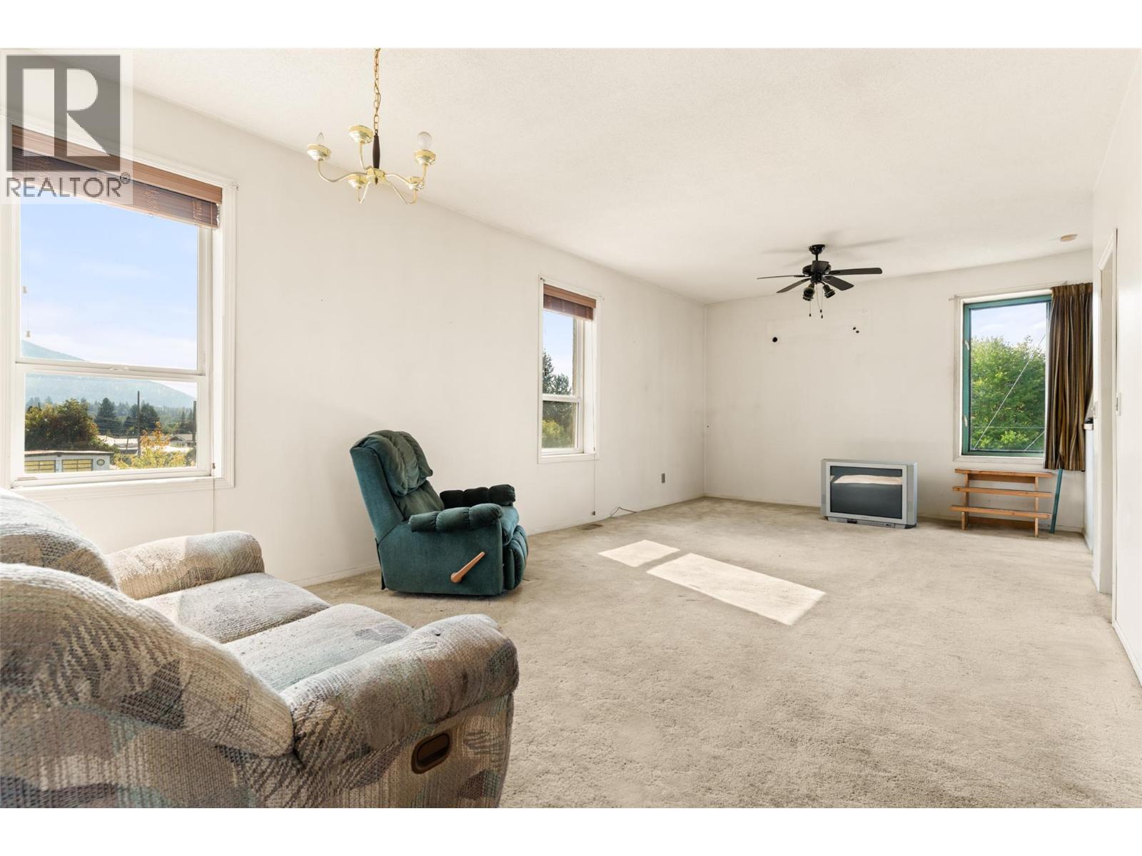 519 Fourth Street E, Revelstoke, British Columbia  V0E 2S0 - Photo 20 - 10376719