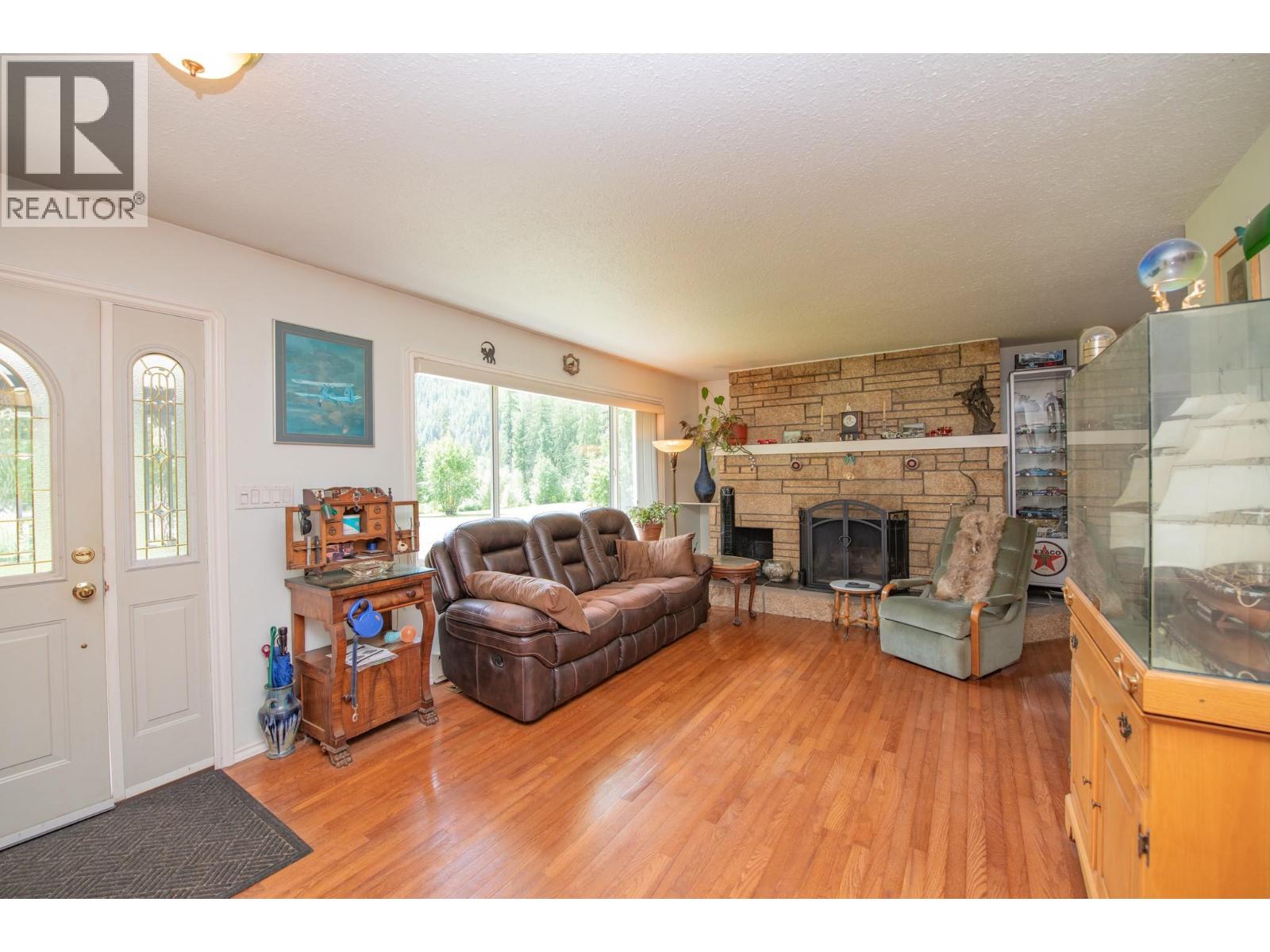 40 Rosoman Road, Enderby, British Columbia  V4Y 4K4 - Photo 37 - 10377139