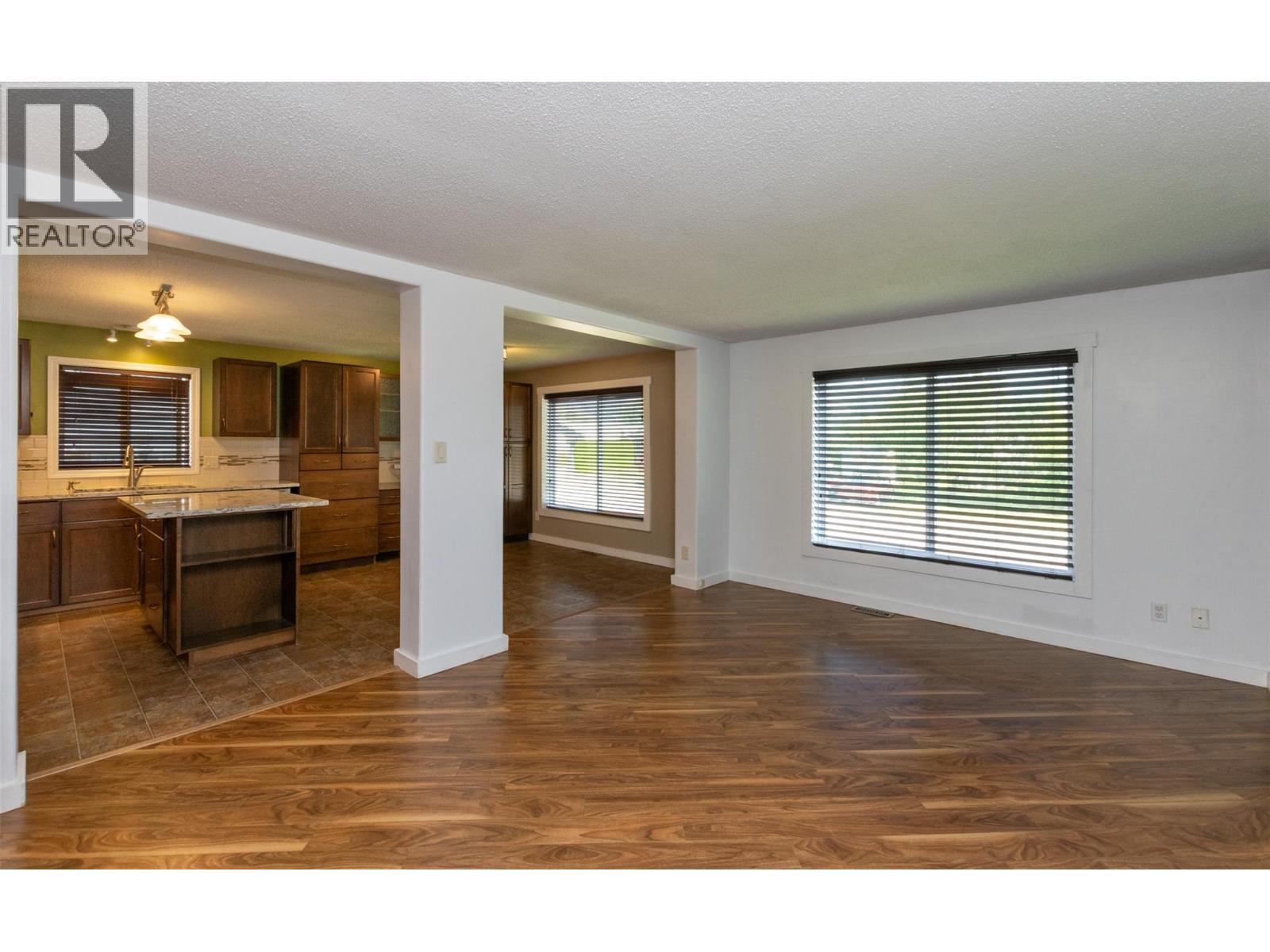 4640 73 Avenue Ne, Salmon Arm, British Columbia  V0E 1K0 - Photo 10 - 10376895