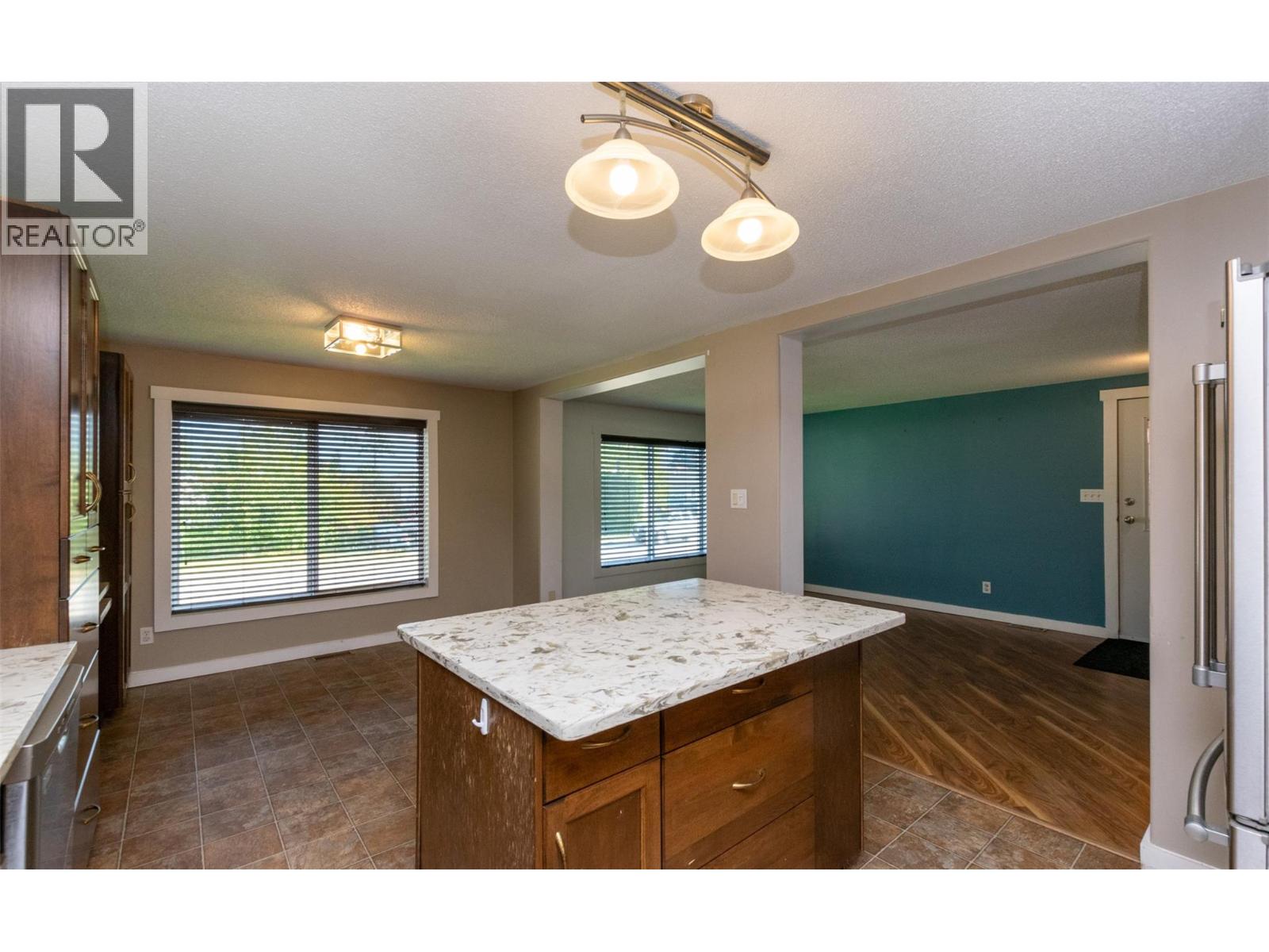 4640 73 Avenue Ne, Salmon Arm, British Columbia  V0E 1K0 - Photo 6 - 10376895